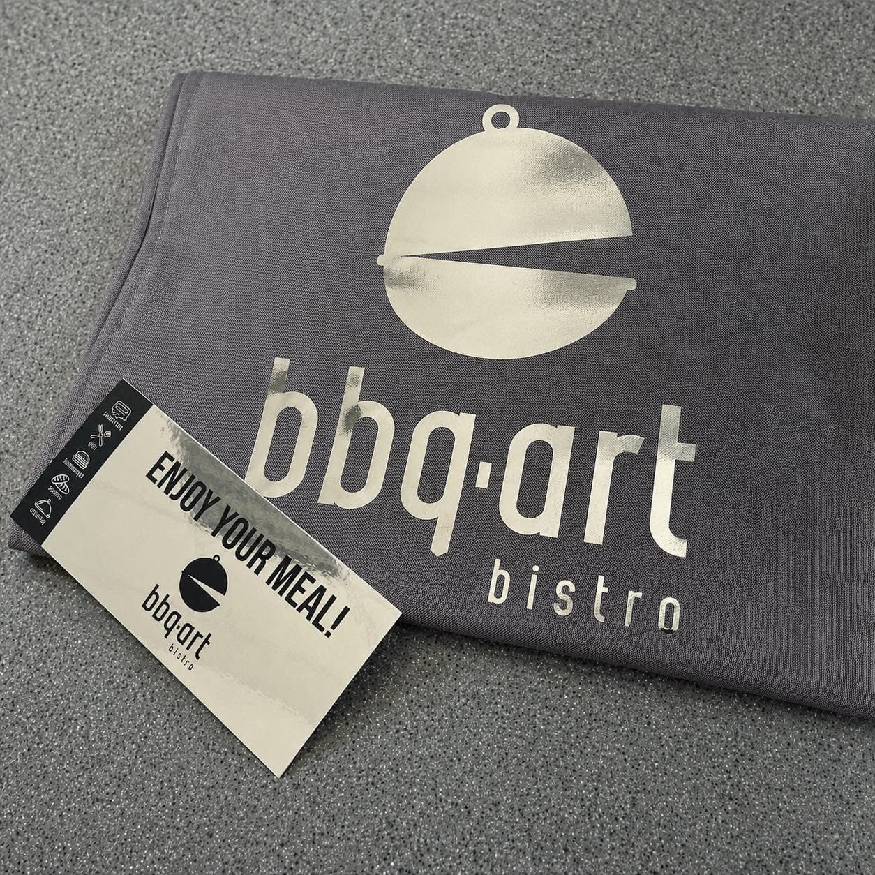 Firemní textil a dárkový poukaz BBQ Art se stejnou stříbrnou